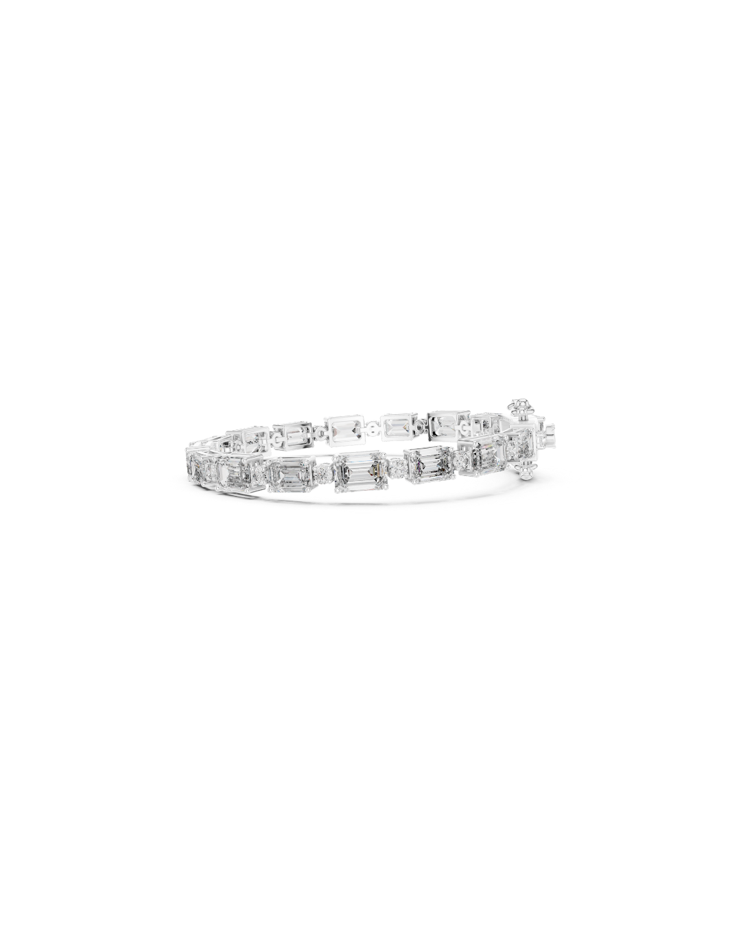 Mix Shape 4.60 CT.Diamond Breclate