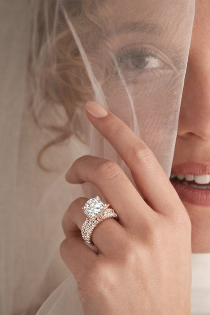 Round Shape Lab Grown Diamond Ring