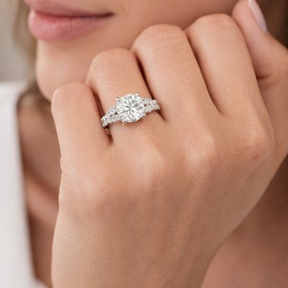 Round Shape Lab Grown Diamond Ring